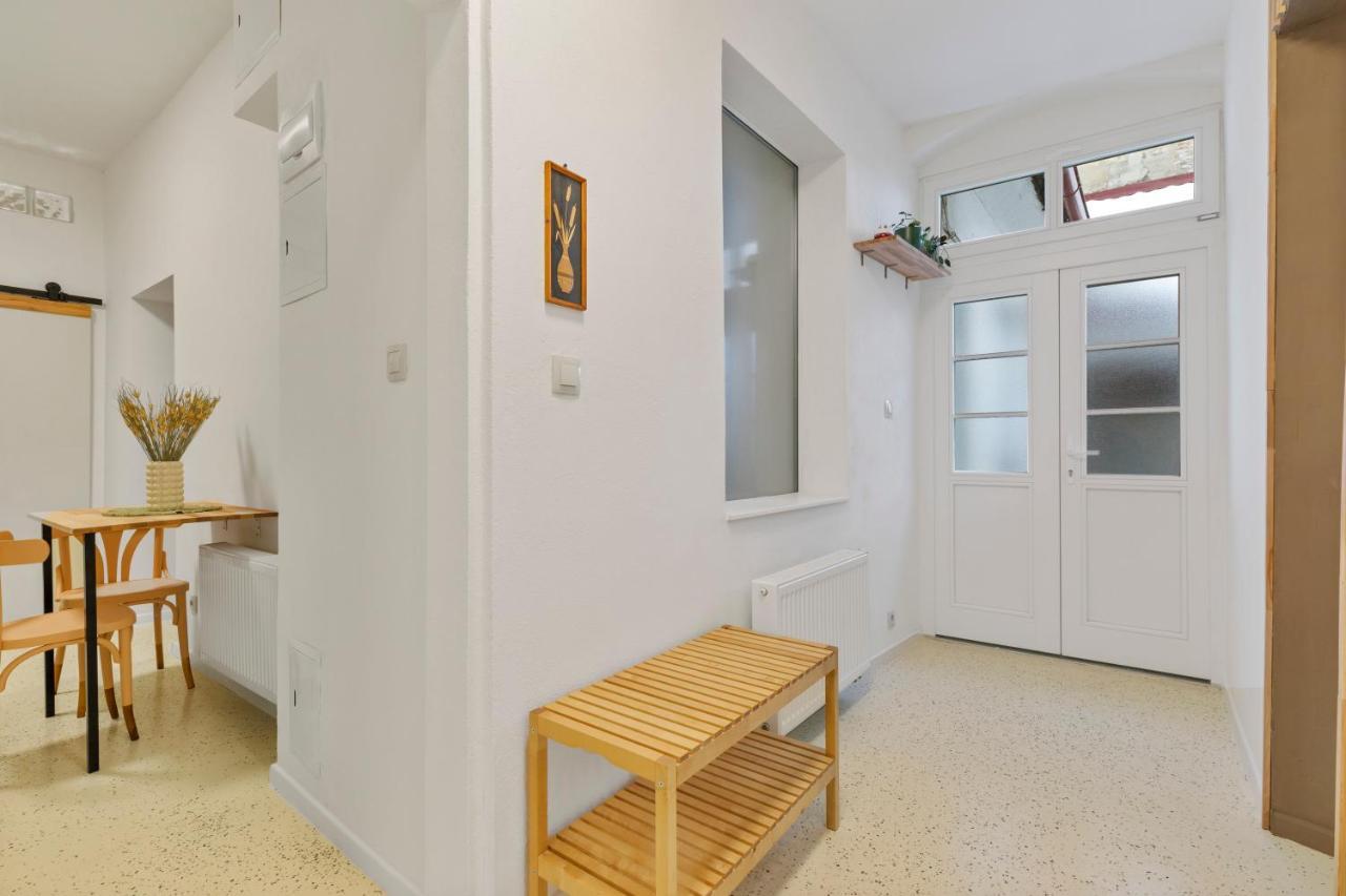 Charming Apt In Centre /W Ac Bratislava Bagian luar foto